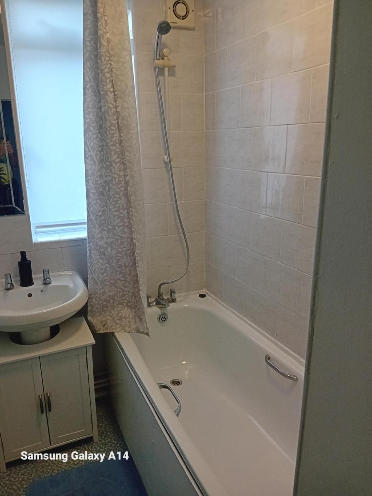 63 John Aird Court Apartment London Bagian luar foto